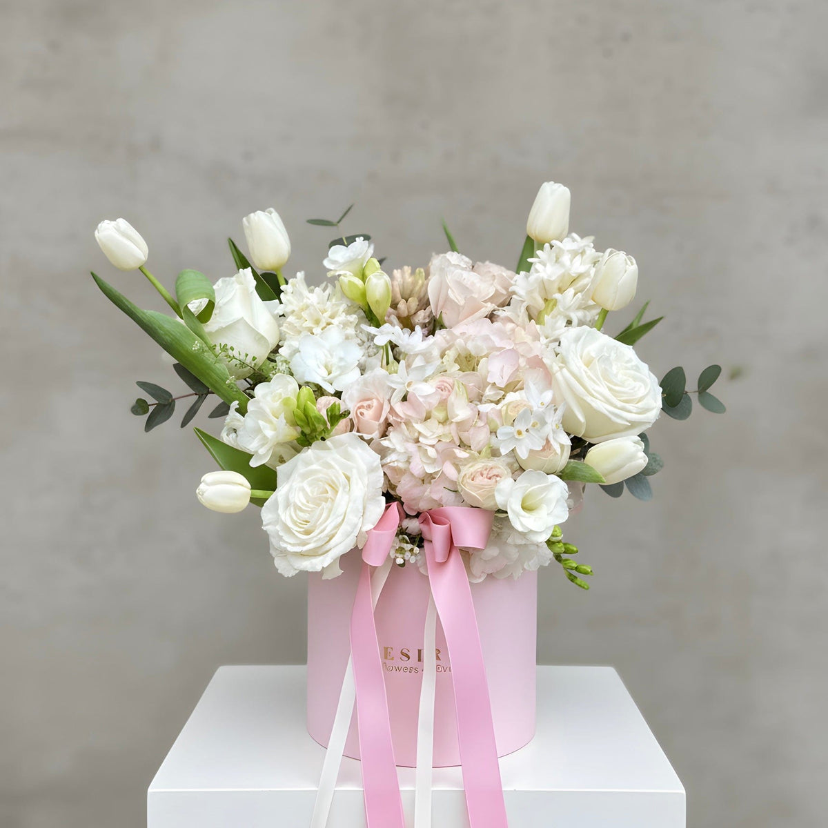 Aranjament floral Blush Elegance