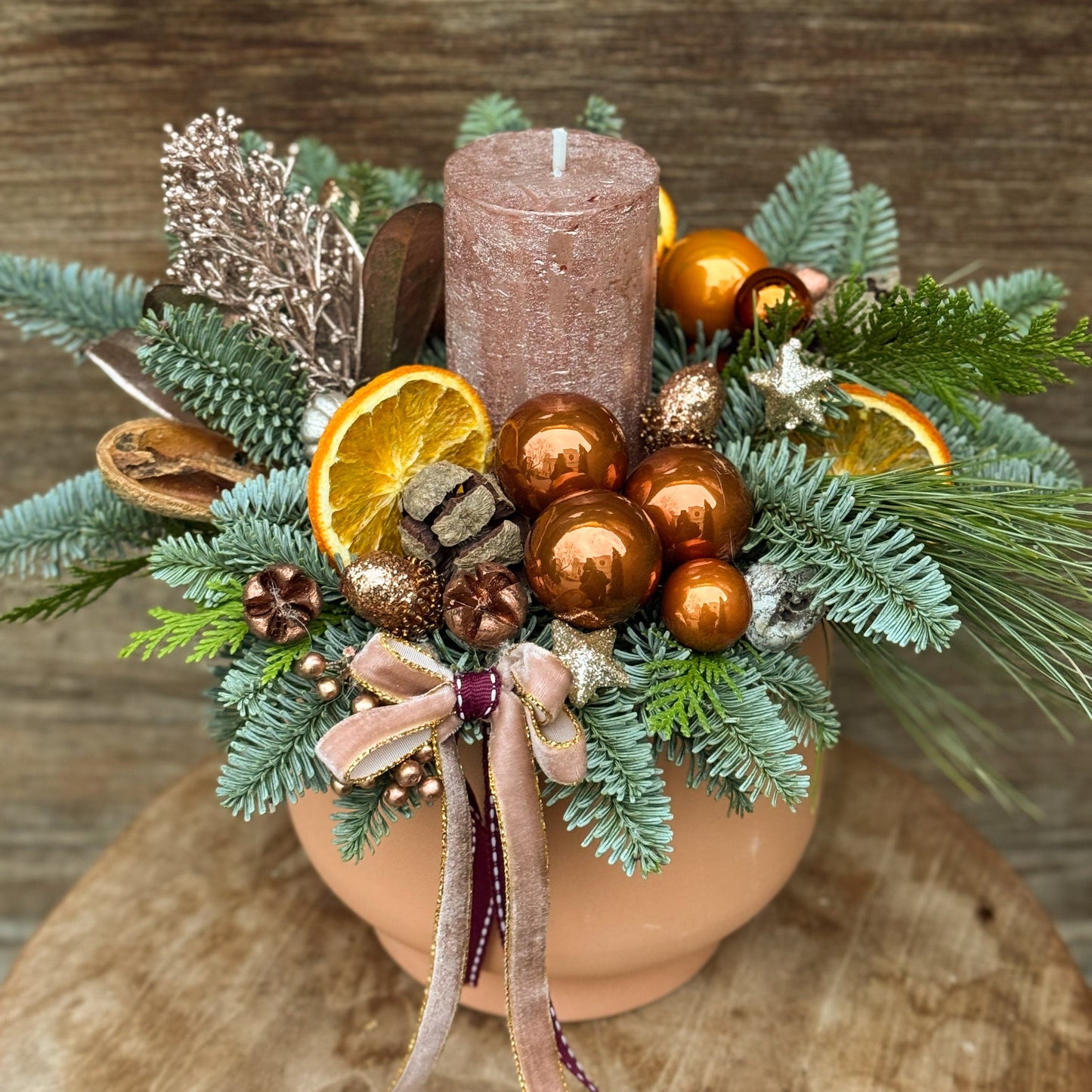 Desiree FlowerShop Aranjament Craciun Aranjament de Crăciun Warm Copper Glow – cu Lumânare Decorativă