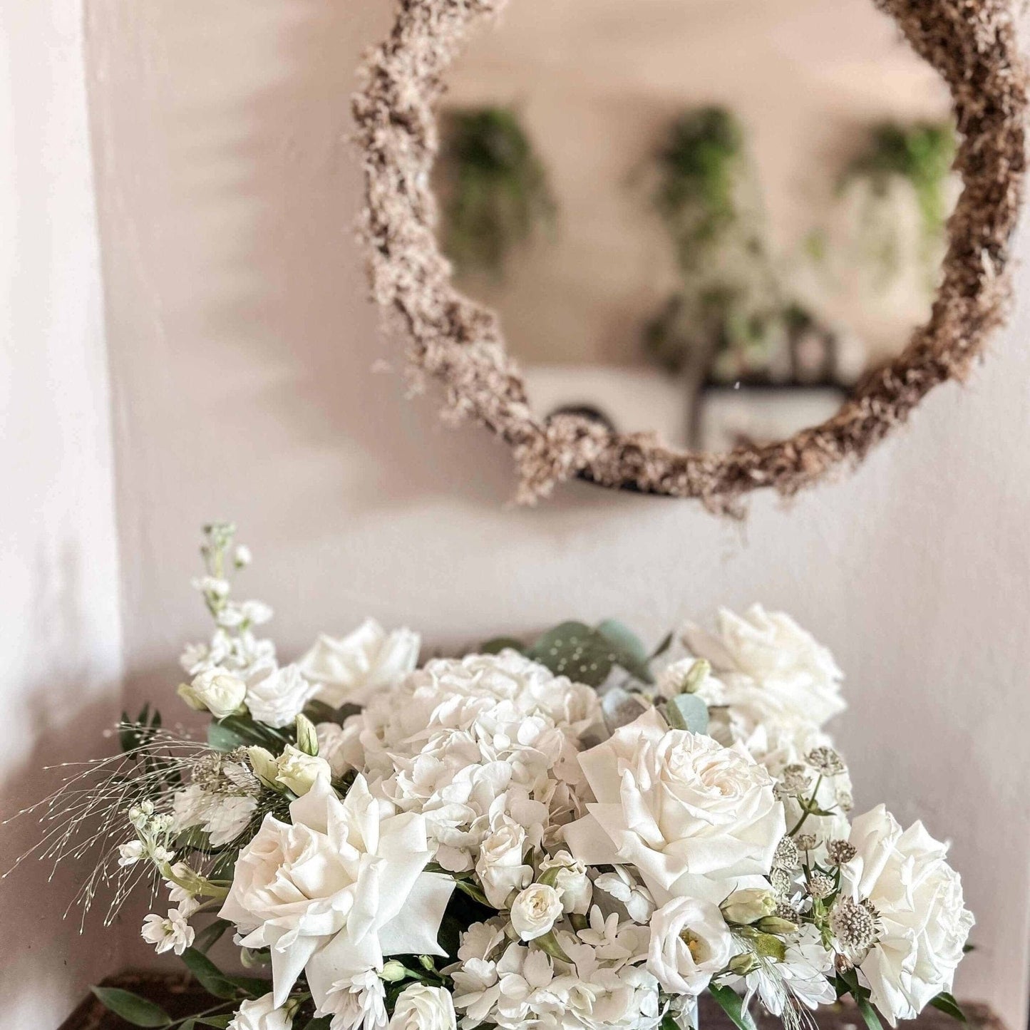 DesireeFlowerShop Aranjament Puritatate