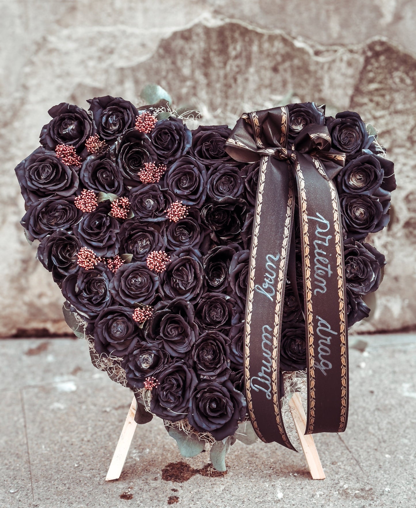 Floraria Desiree Aranjament_funerar Coroana funerara Respect si Pretuire