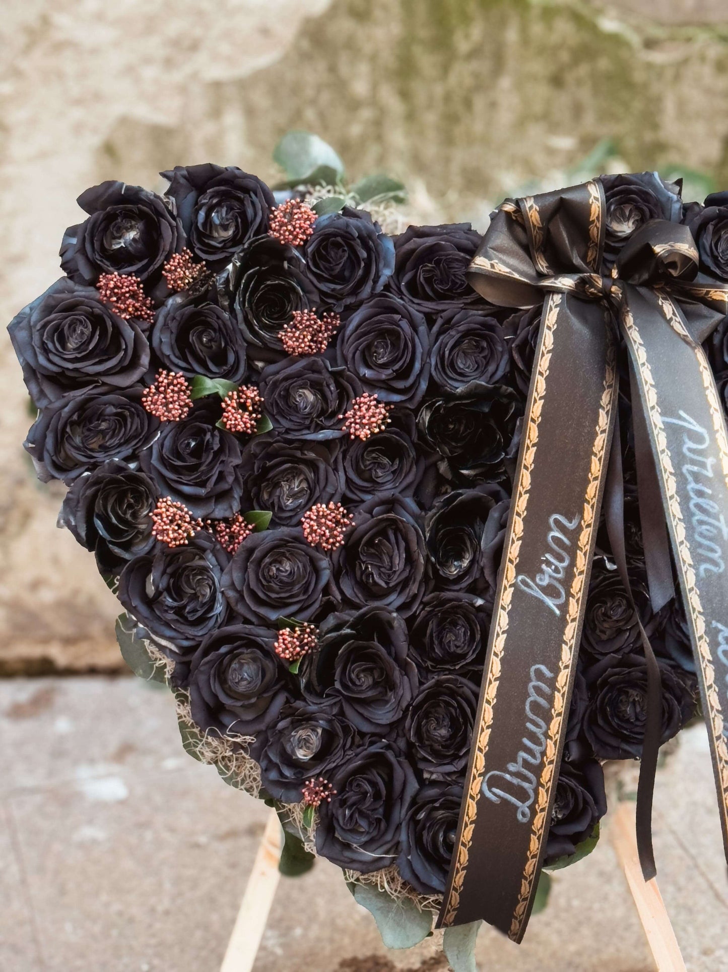 Floraria Desiree Aranjament_funerar Coroana funerara Respect si Pretuire