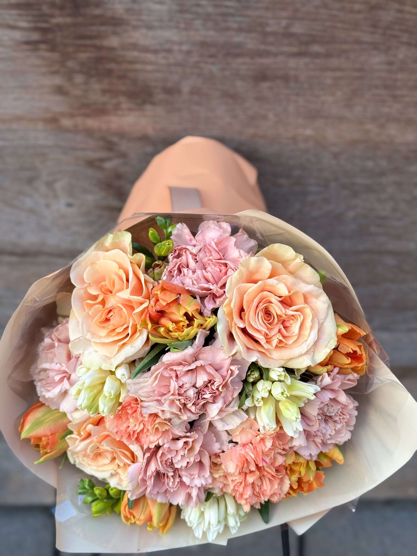 Floraria Desiree buchet _flori Buchet Răsărit în Petale