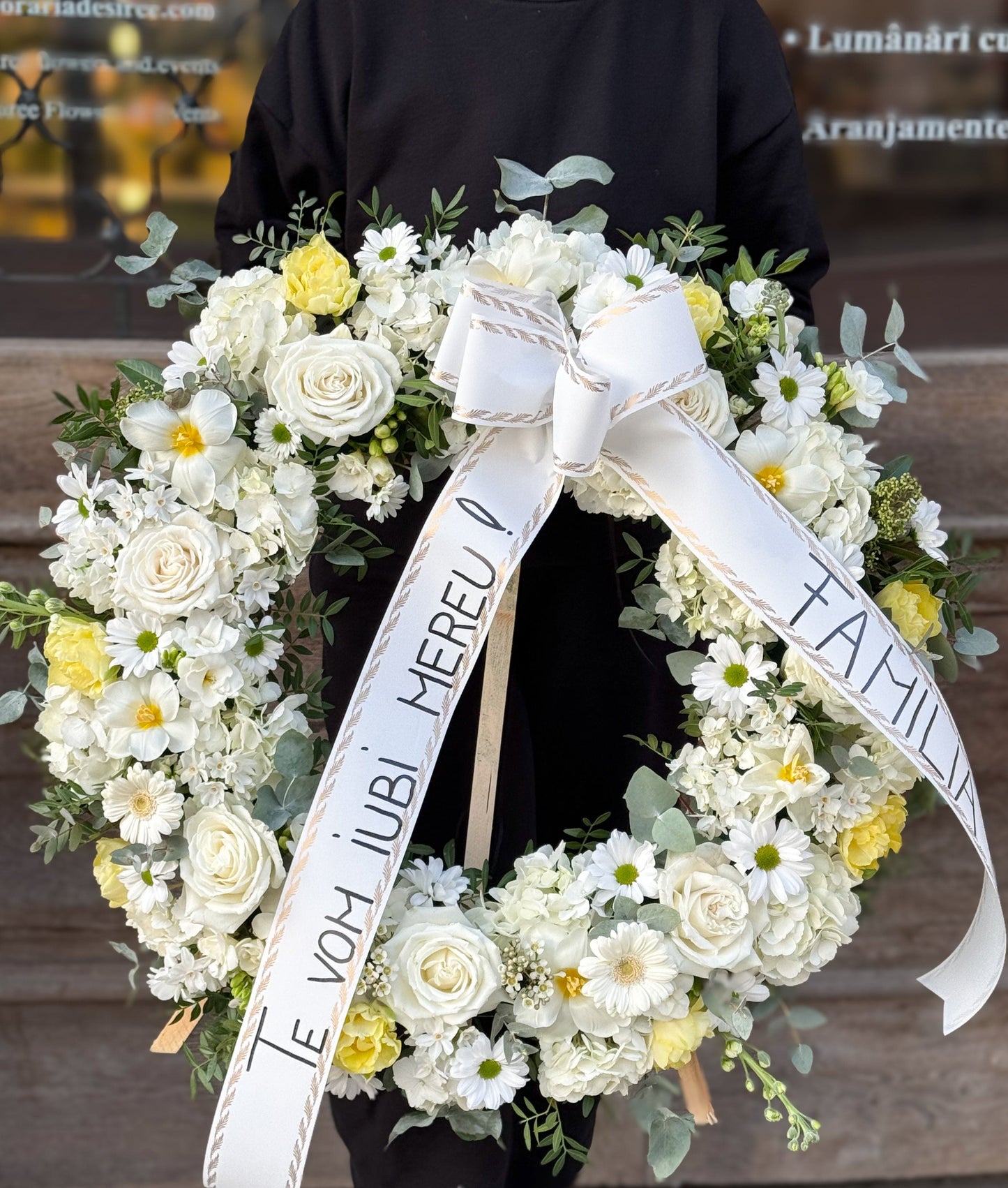 Floraria Desiree coroana funerara Coroana funerara Sincere Condoleante