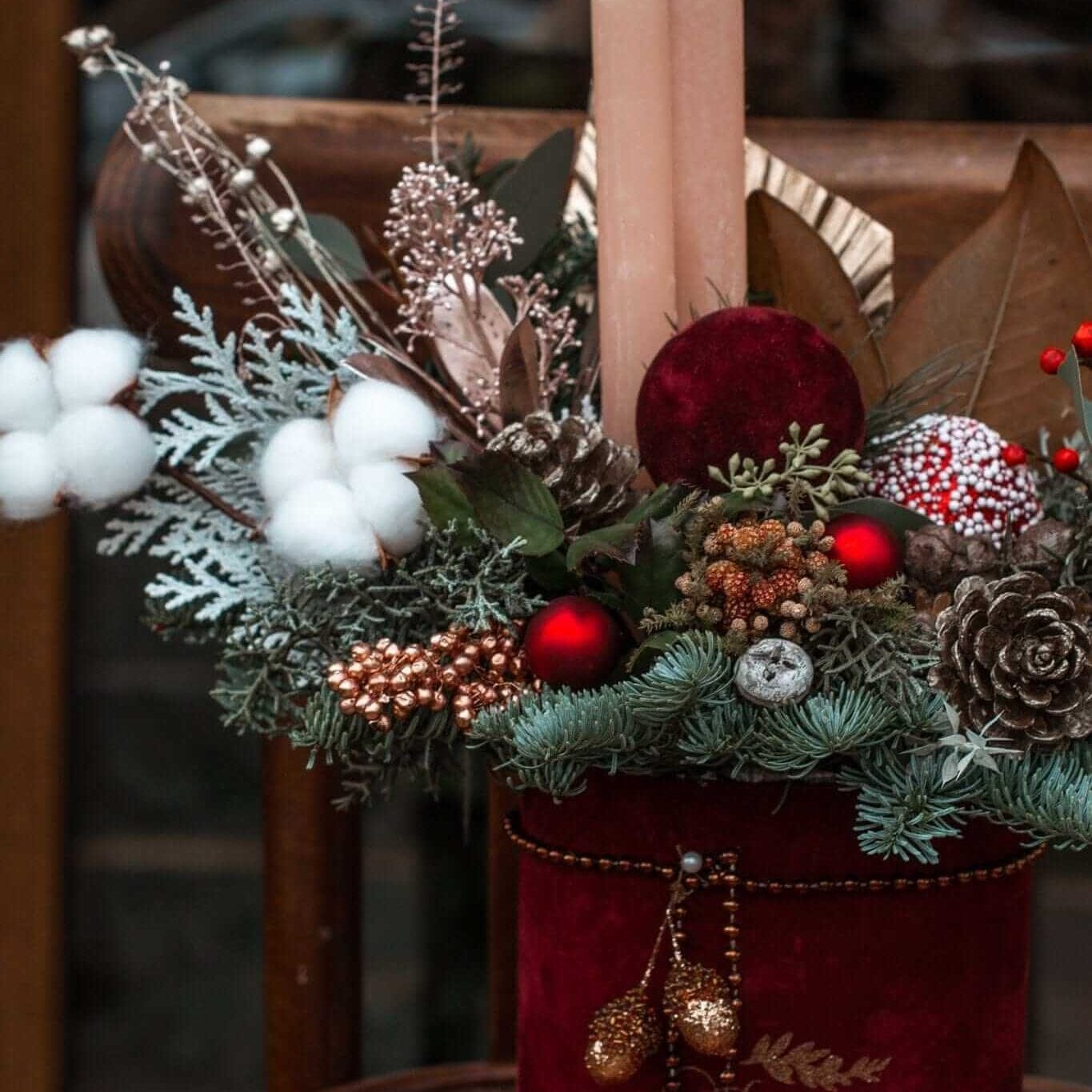 Desiree FlowerShop Aranjament Craciun Aranjament Catifea Rosie