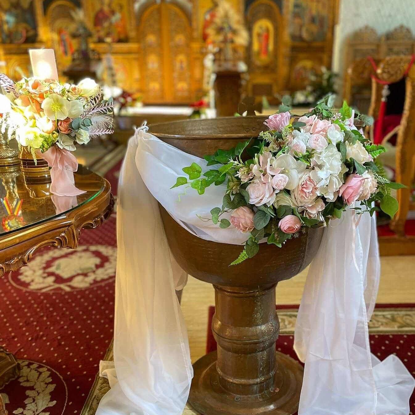 Desiree FlowerShop botez Aranjament cristelnita artificial