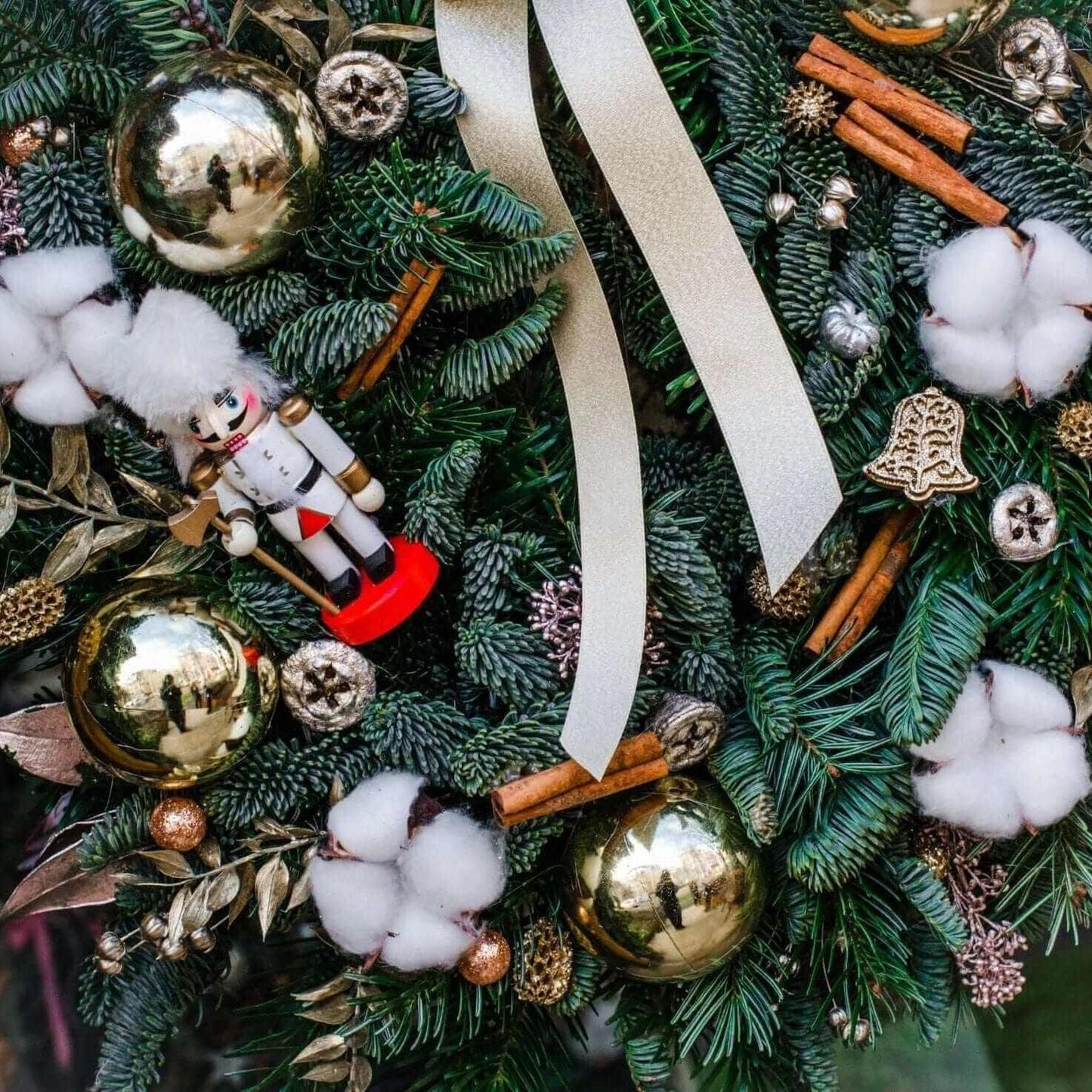 Desiree FlowerShop Coronita brad natural 40 cm "Spargatorul de nuci"