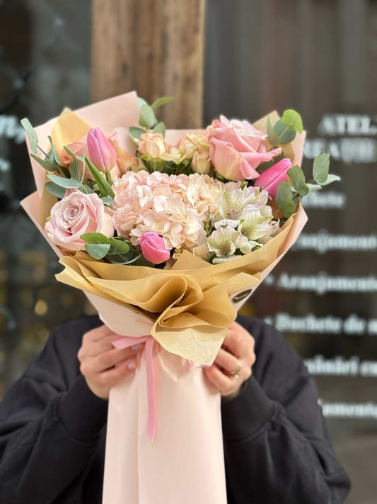 Abonament anual - Flori din iubire — exemplu de buchet pastel
