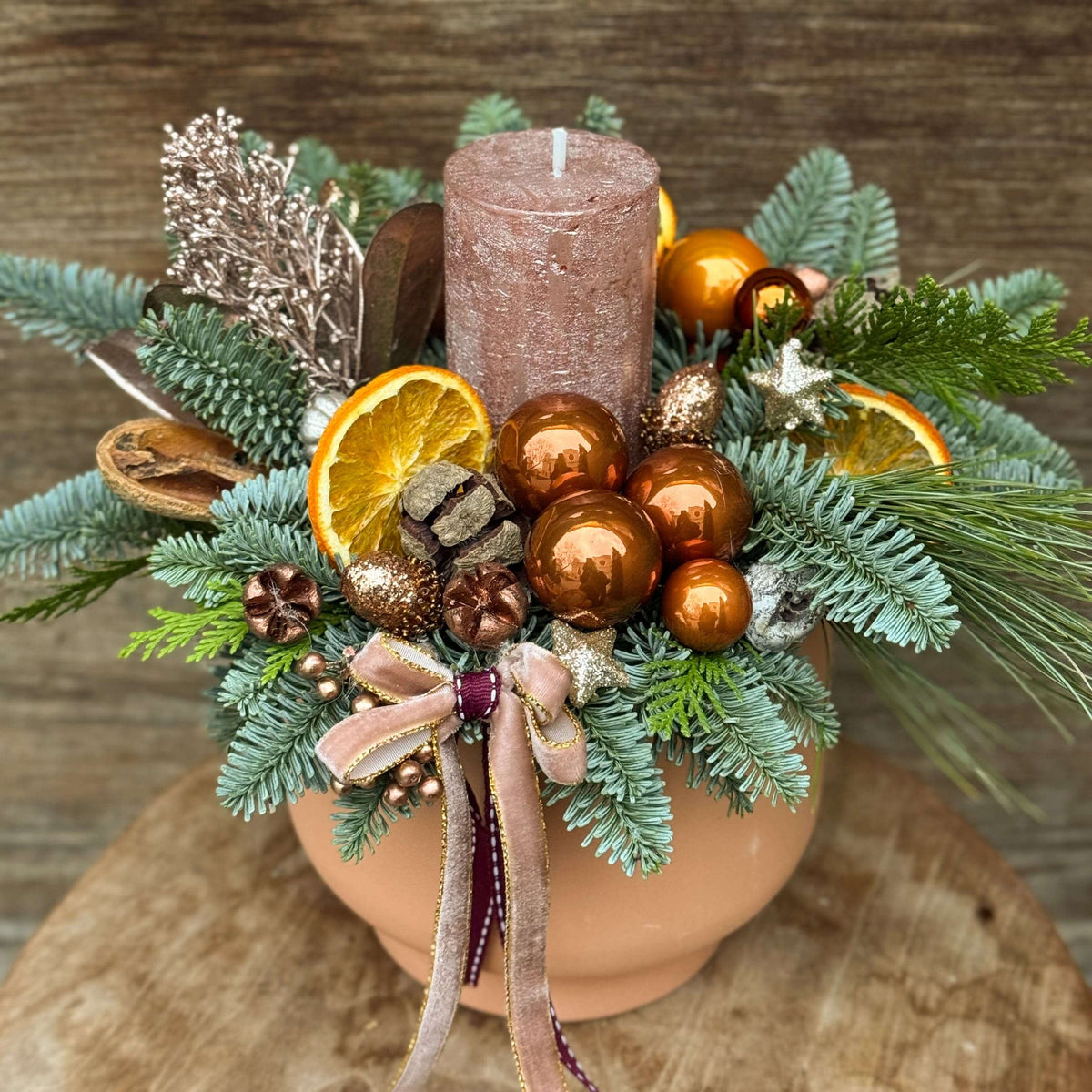 Aranjament de Crăciun Warm Copper Glow – cu Lumânare Decorativă