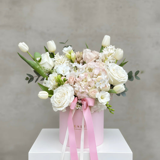 Aranjament floral Blush Elegance