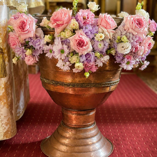 Aranjament Floral pentru Cristelniță „Blush & Lilac”