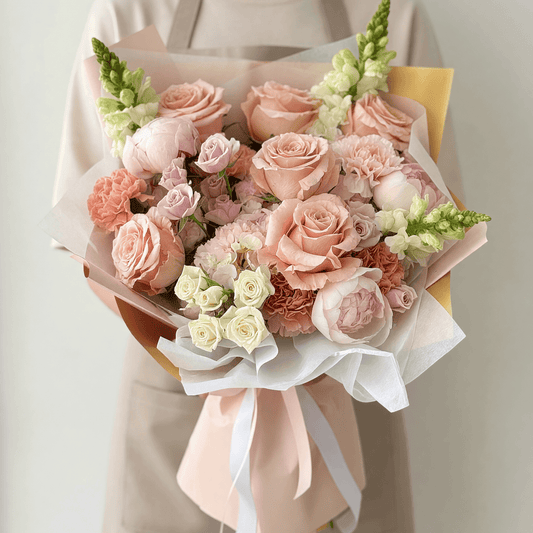 Buchet de flori Blush Poetry