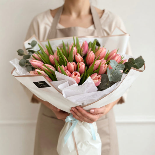 Buchet de lalele Adiere