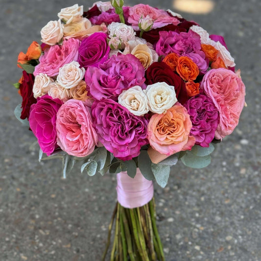 Buchet Tutti Frutti cu trandafiri colorati