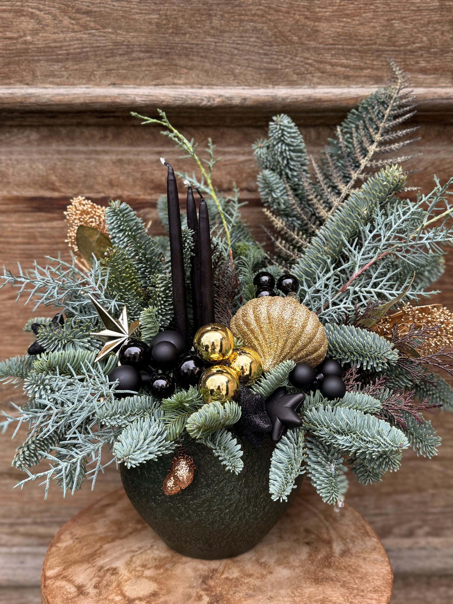 Desiree FlowerShop Aranjament Natural de Crăciun Black Forest Gold