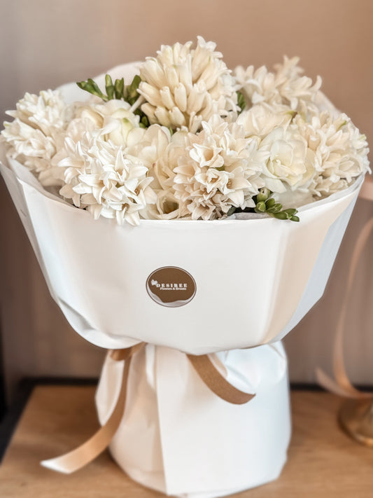 Desiree FlowerShop buchet_frezii Buchet Zambile si Frezii Pastel
