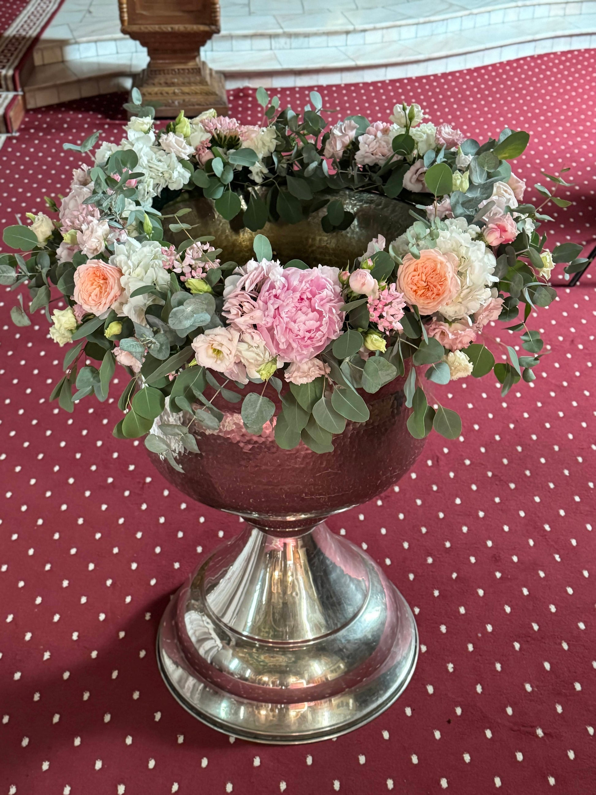 Floraria Desiree aranjament_botez Aranjament Floral pentru Cristelniță „Blush Garden”