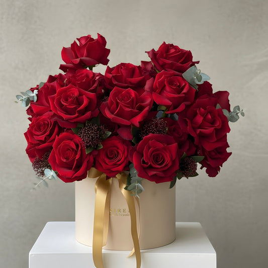 Floraria Desiree aranjament_floral Aranjament în Cutie cu 35 Trandafiri Speciali