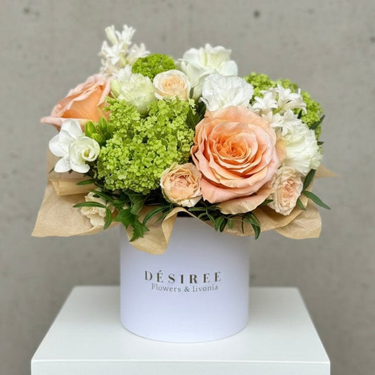 Floraria Desiree aranjament_floral Aranjament Peach & Green Harmony