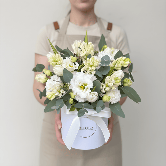 Floraria Desiree Aranjament_zambile Aranjament floral Primăvară în Alb