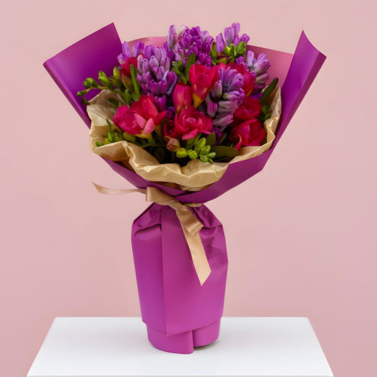 Floraria Desiree buchet zambile Buchet Zambile si Frezii Mov