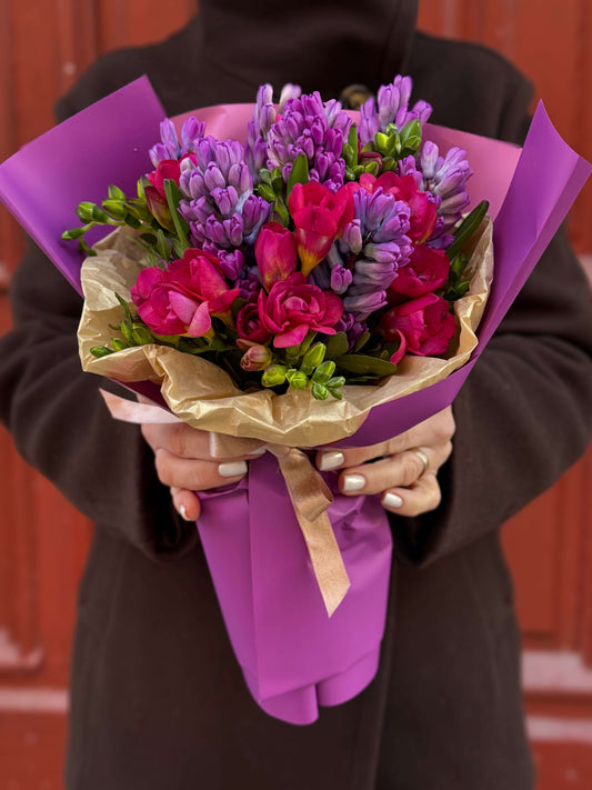 Floraria Desiree buchet zambile Buchet Zambile si Frezii Mov