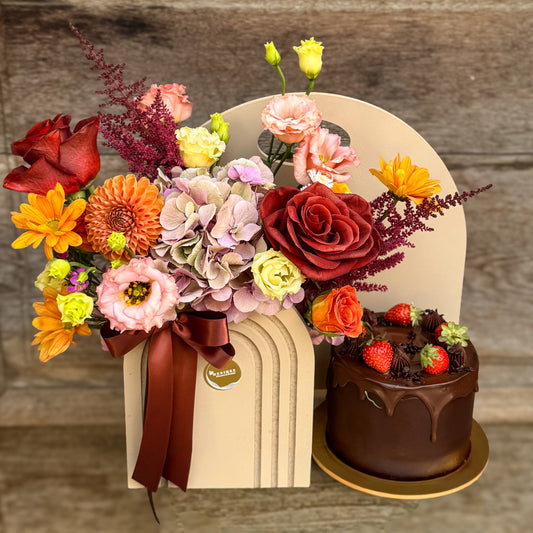 Floraria Desiree Cadou Cadou Floral & Tort Choco Passion – aranjament de toamnă  și tort ciocolată