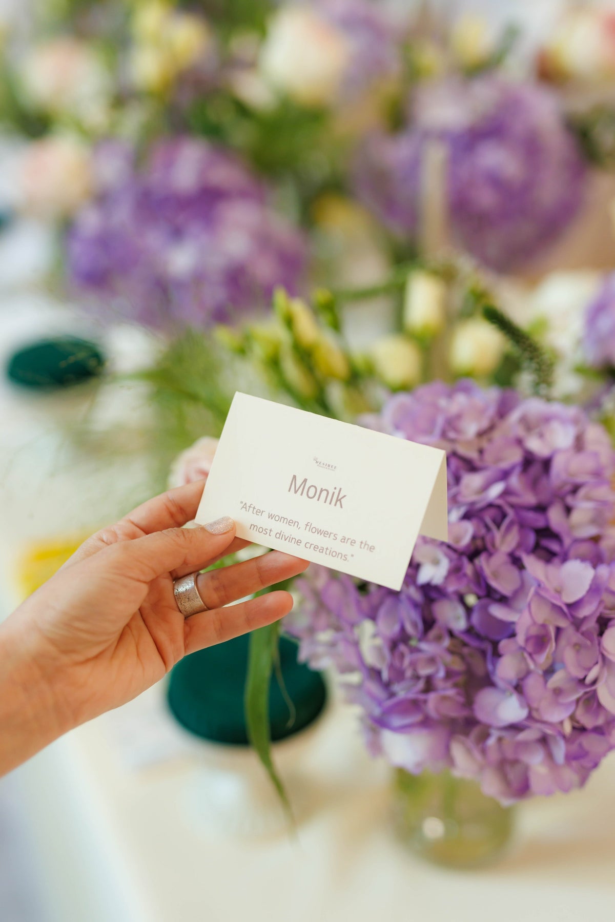 Workshop Prosecco & Petals — invitație și decor floral