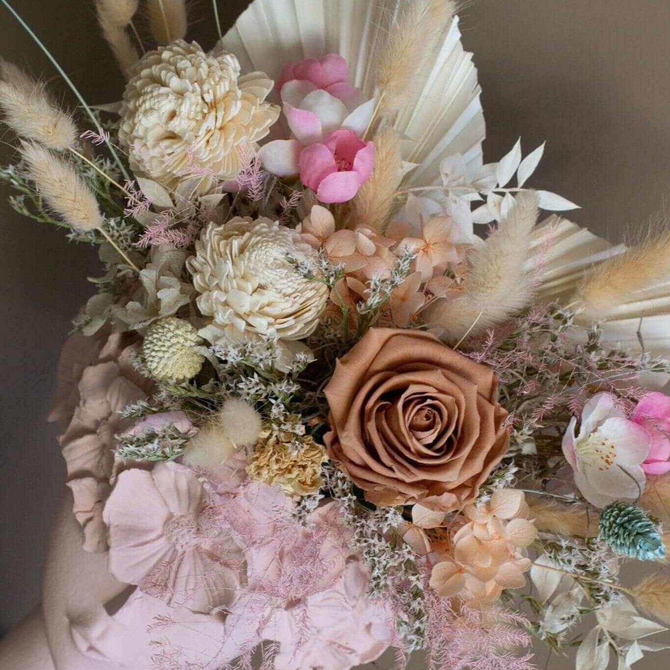 Desiree FlowerShop aranjament_floral Aranjament Flora Roz