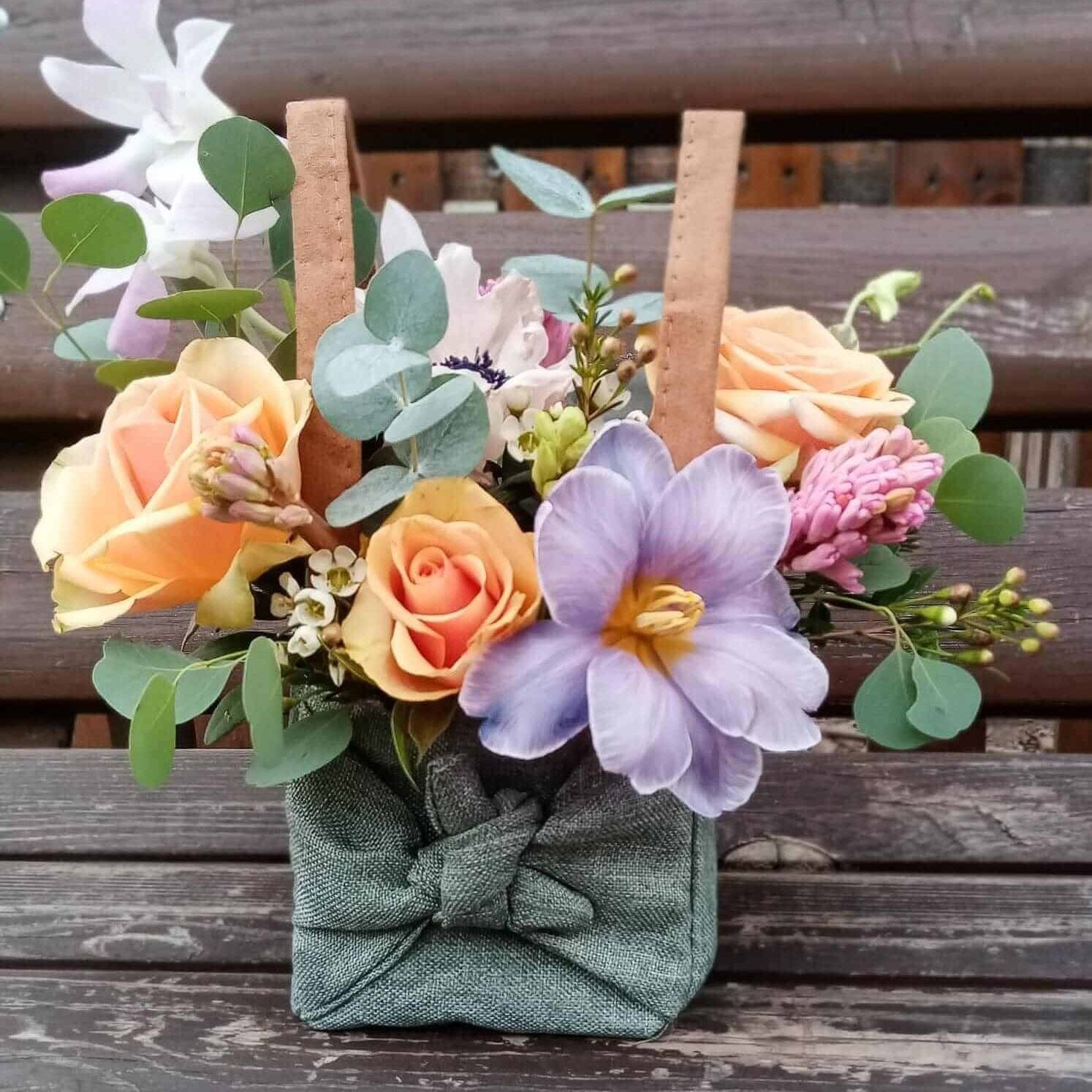 Desiree FlowerShop aranjament_floral Aranjament Primavara Gingasa