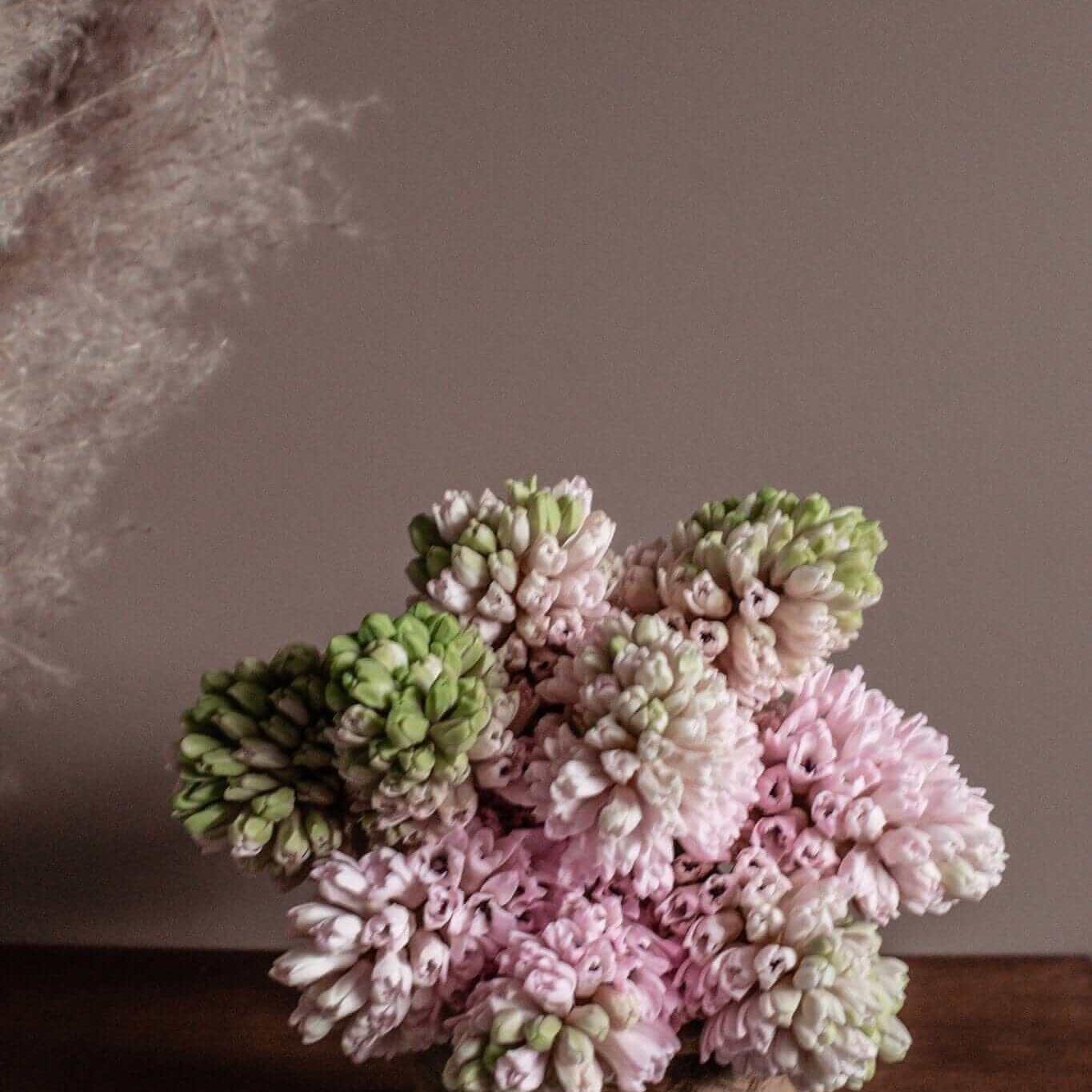 Desiree FlowerShop aranjament_floral Buchet Zambile Olanda