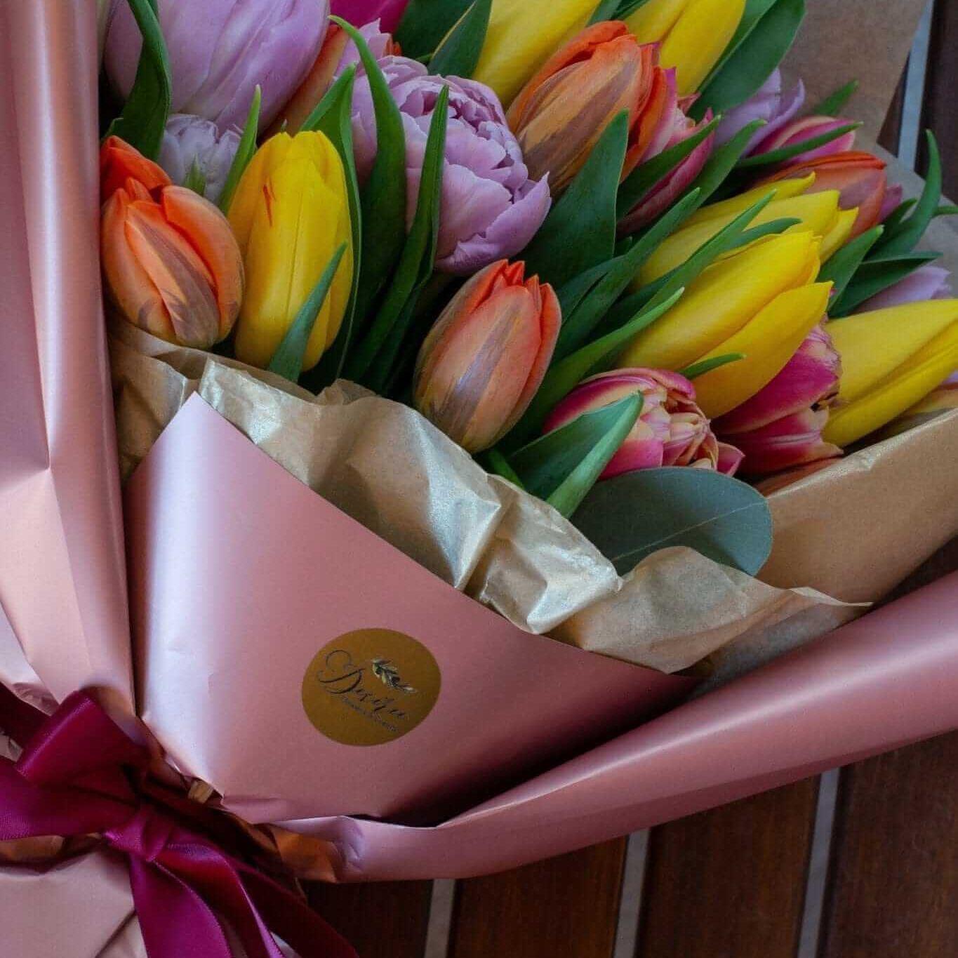 Desiree FlowerShop buchet lalele Buchet Multicolor Lalele
