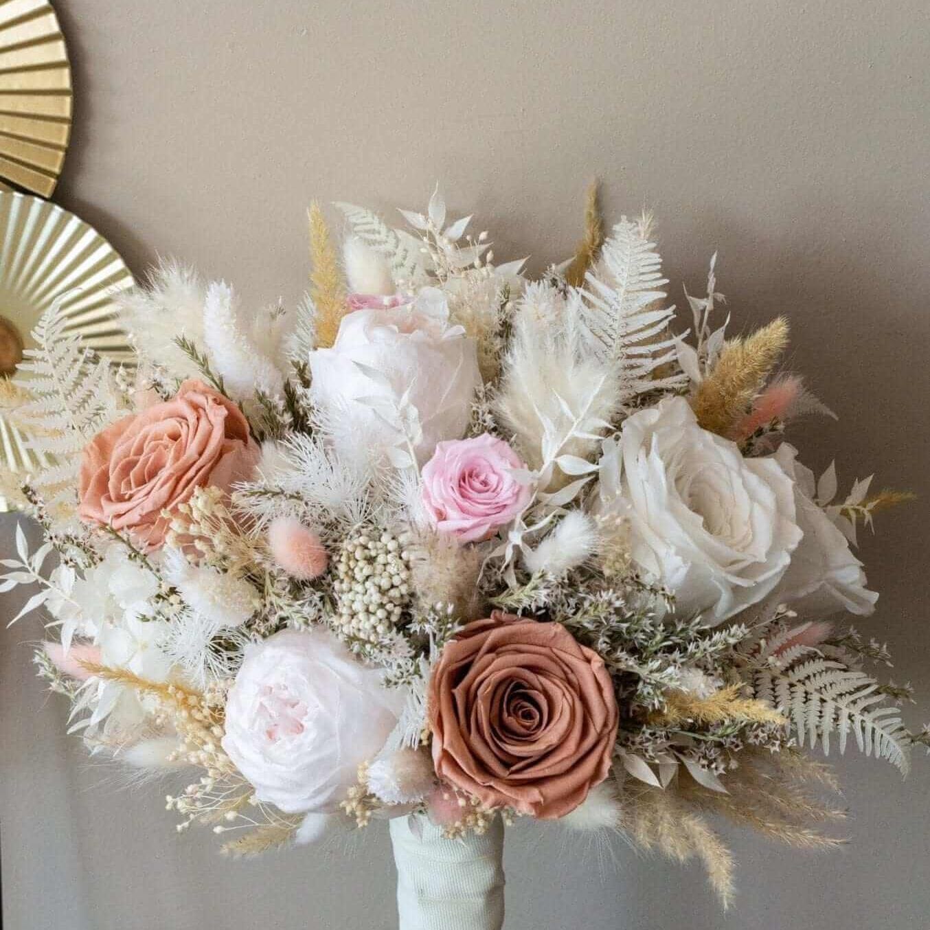 Desiree FlowerShop buchet_mireasa Pachet nunta flori stabilizate pastel