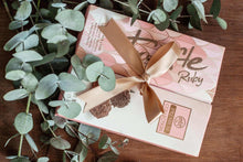 Încarcă imaginea în vizualizatorul Galerie, Trufe ciocolata Ruby 165g - Desiree FlowerShop
